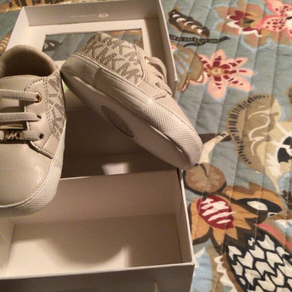 MICHAEL KORS Baby Sneakers Size 4 - Picture 1 of 6
